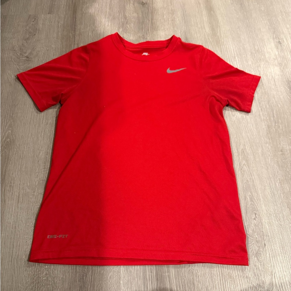 Nike Men's Red Dri-FIT T-Shirt- Red Nike sportswear short sleeve tee Dri Fit YL